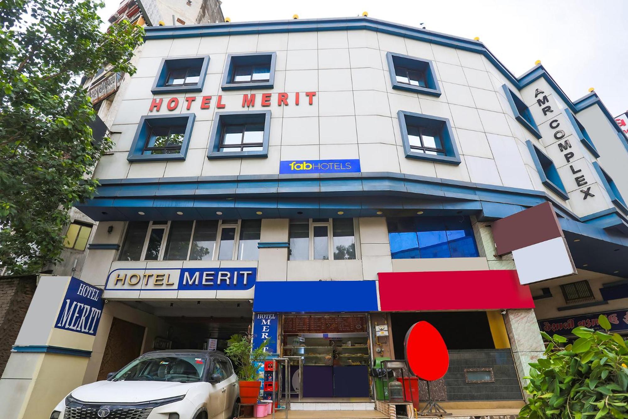 Hotel Merit 수라트 외부 사진